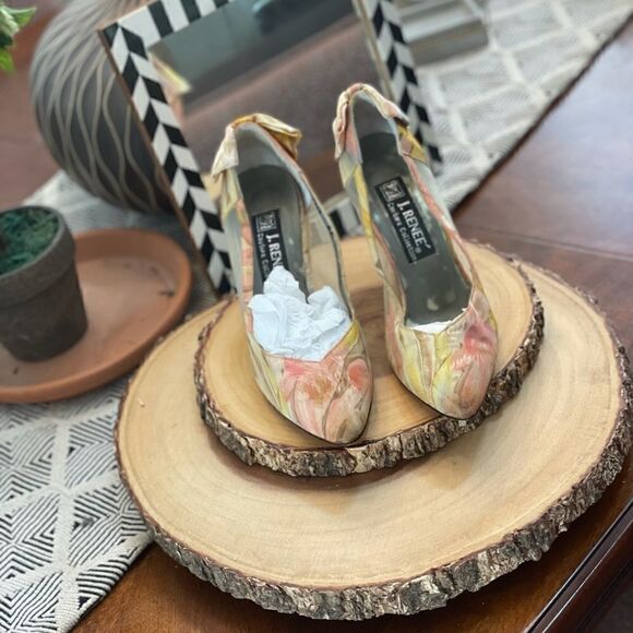 Vintage J. Renee Bow Heels, SZ 6 - Picture 2 of 5
